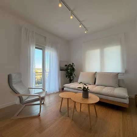 Beautifully Renovated Apartment In Kavala, Bright And Luminous Exterior photo